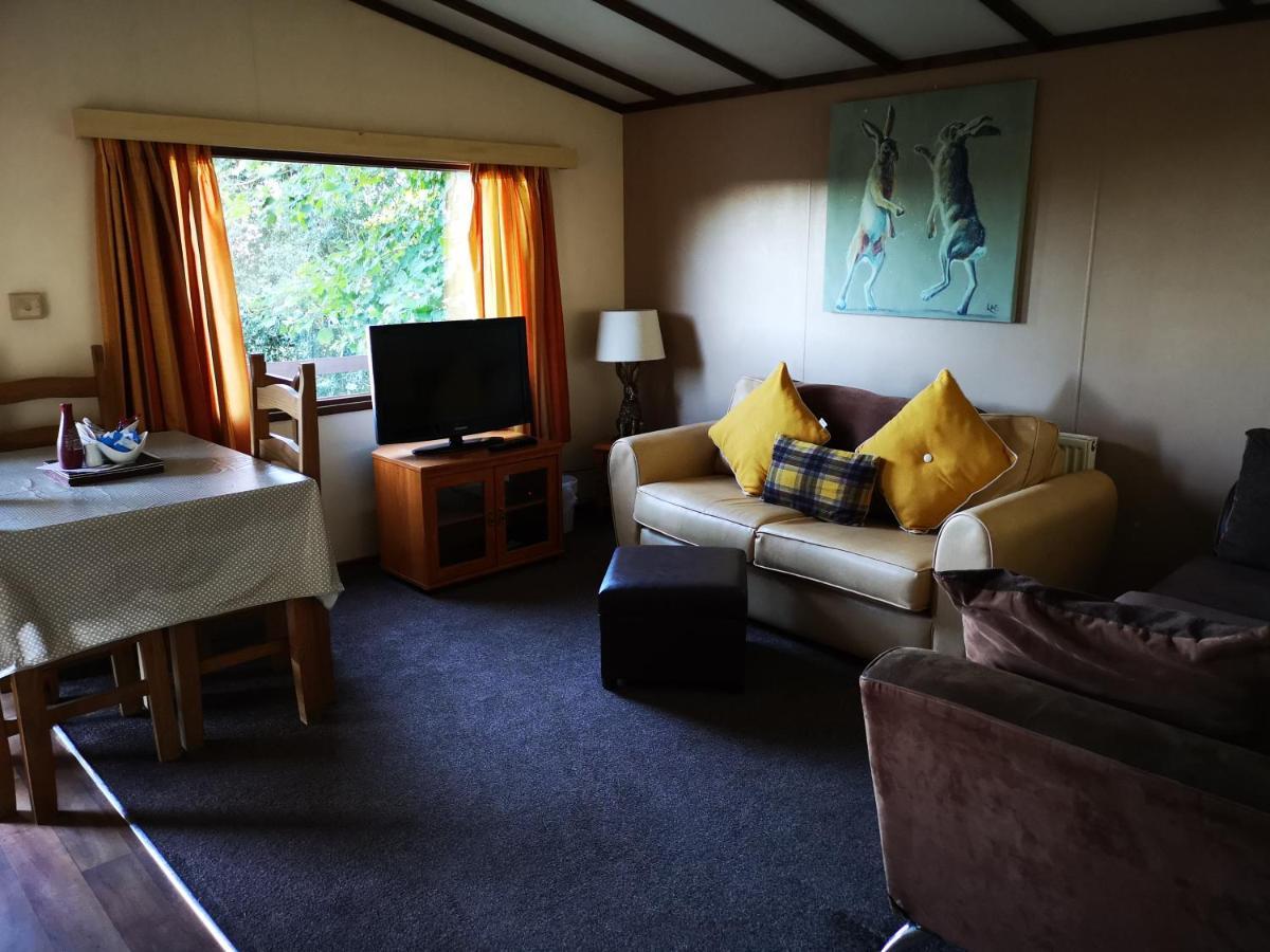 The Raddle Inn Log Cabins Croxden Buitenkant foto